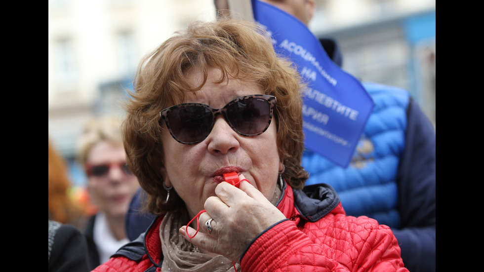 Протест на медицински сестри пред Министерството на здравеопазването