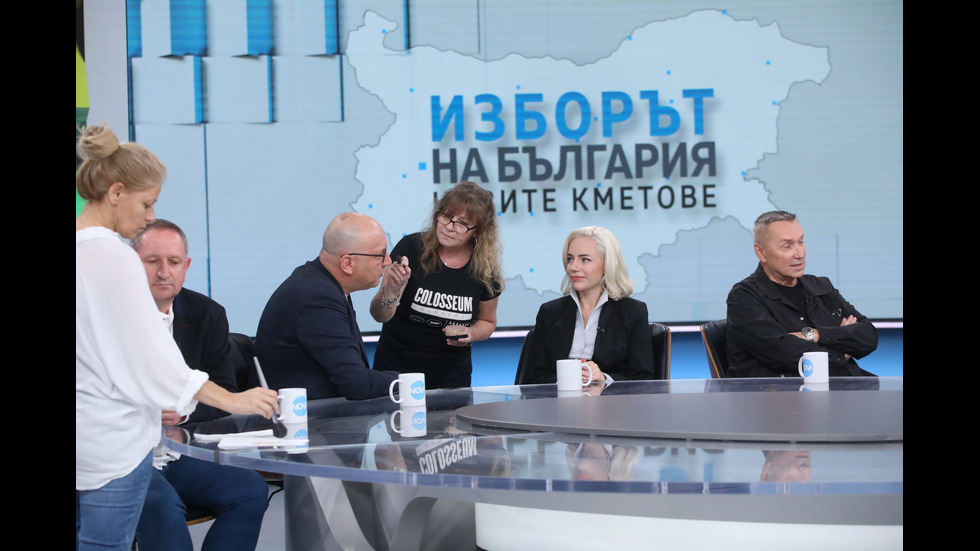 Изборното студио на NOVA - в и зад кадър