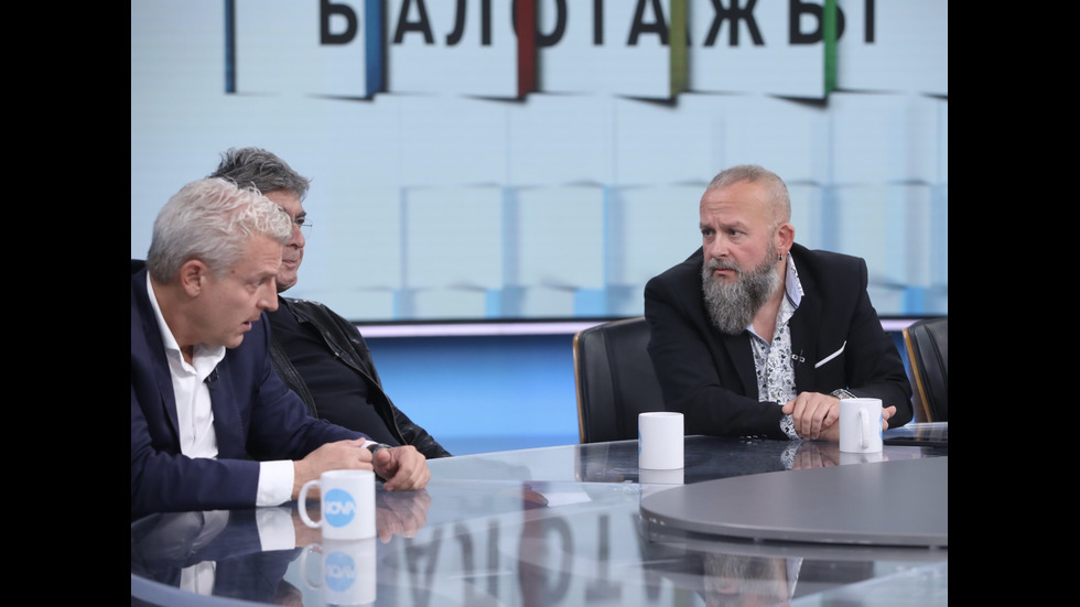 ЗАД КАДЪР: Изборният ден по NOVA В СНИМКИ