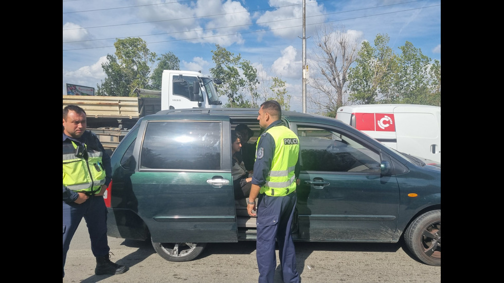 Полицаи хванаха мигранти край езерото Вая