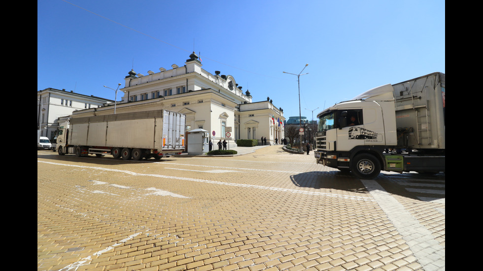 Пътни строители излизат отново на протест