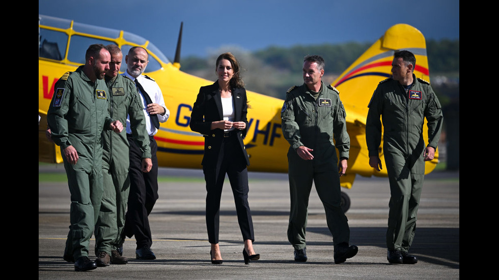 Принцесата на Уелс тества авиосимулатор в британска военна база