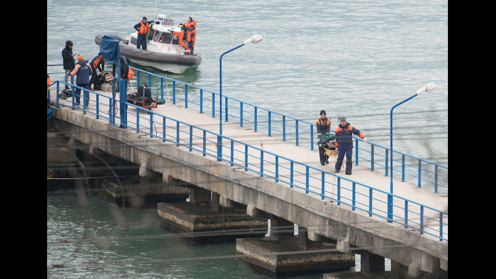 Първи снимки от катастрофата на руски самолет в Черно море