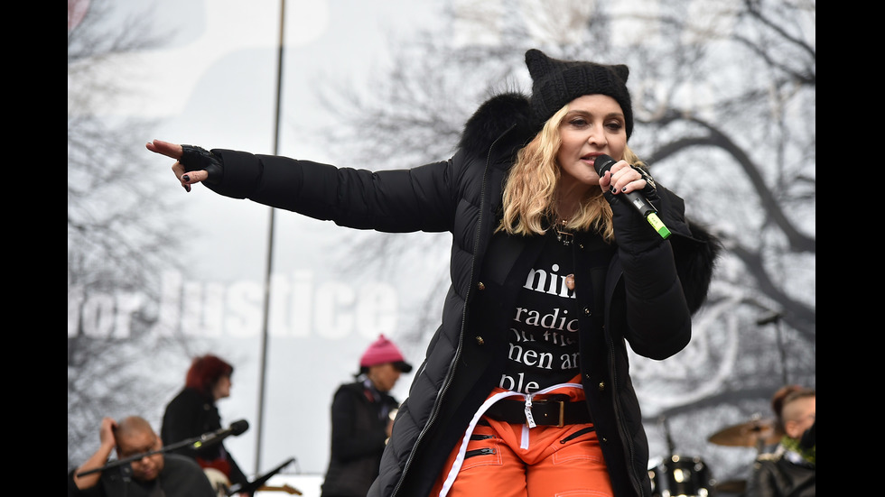 Мадона говори по време на "Походът на жените" във Вашингтон