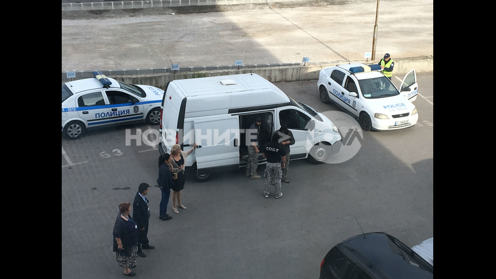 Изоставен куфар на паркинга на NOVA вдигна полицията на крак