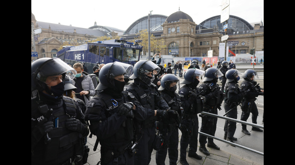 Нови протести срещу предпазните маски в Германия