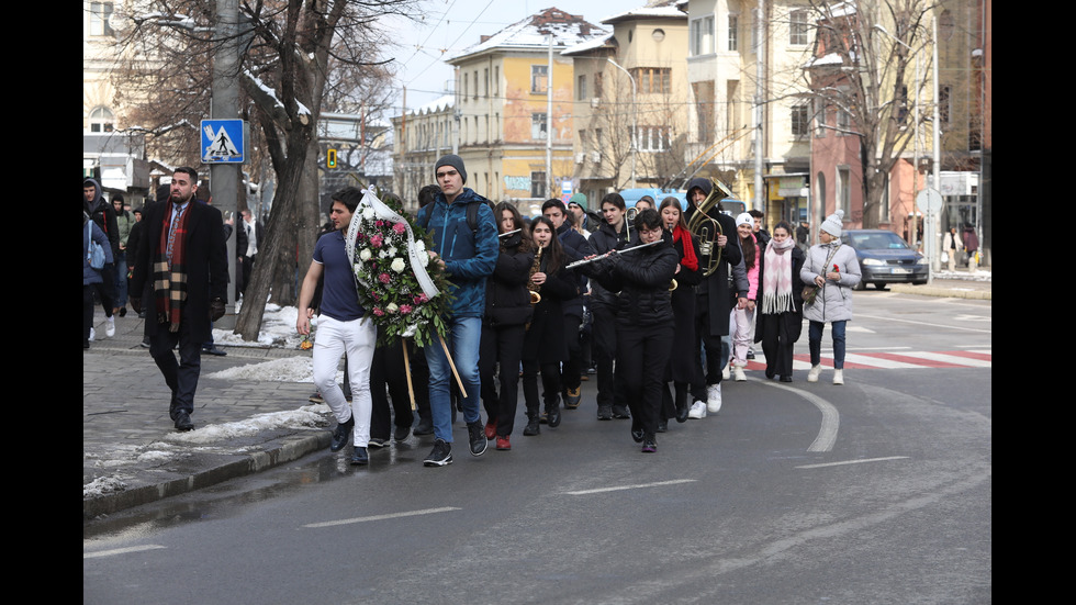 България прекланя глава пред паметта на Апостола на свободата