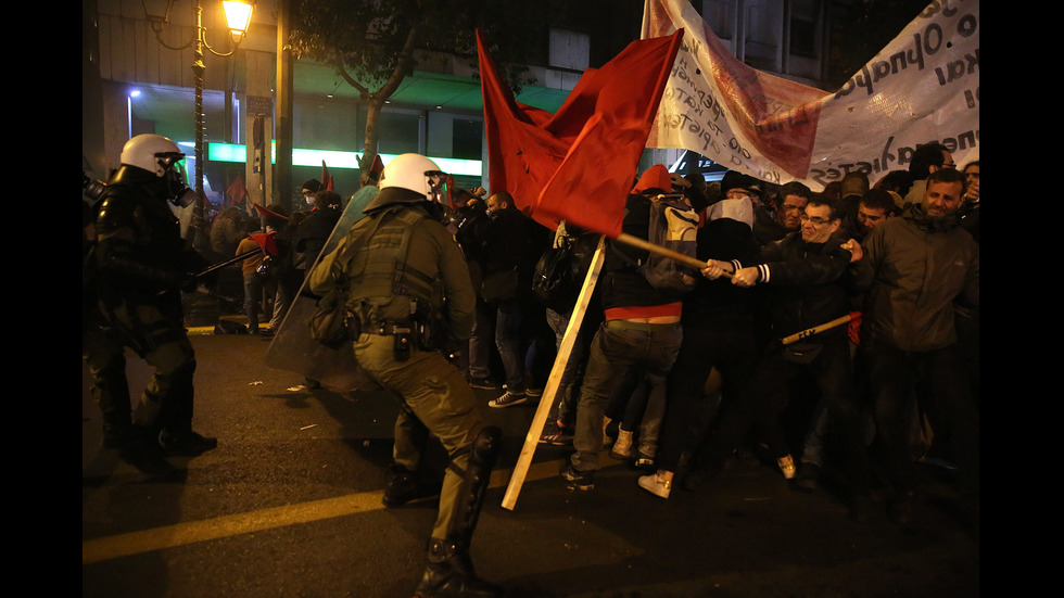 Сблъсъци в Атина между полиция и протестиращи срещу Обама