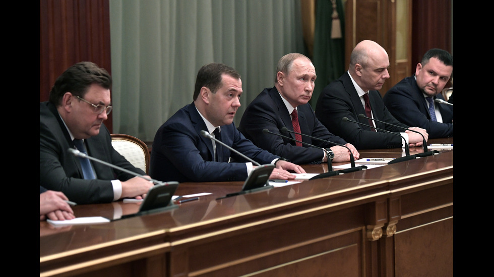 Медведев подаде оставката на руското правителство