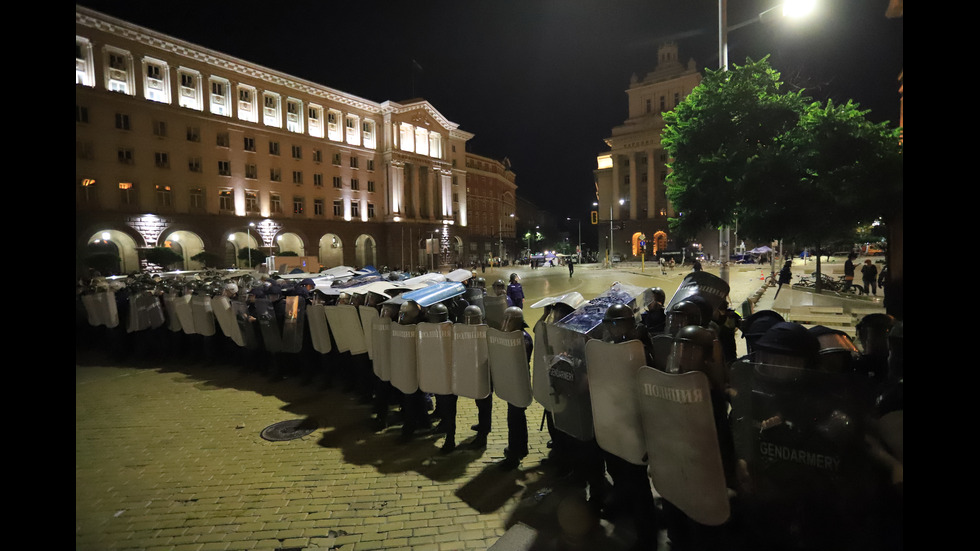 Нова вечер на протести в София