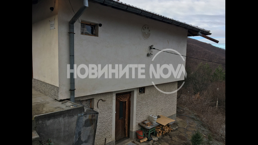 Къщата, в която се е самонастанил Росен Ангелов в село Луково