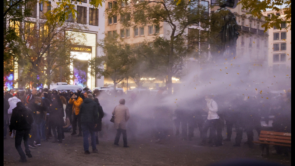 Нови протести срещу предпазните маски в Германия