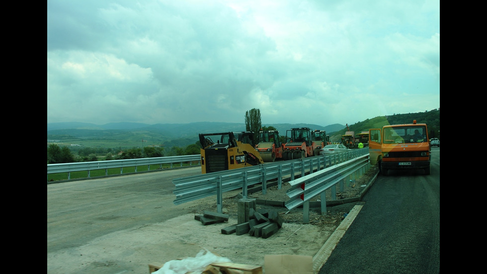 Пускат движенето по 6,5 км от магистрала „Струма“ след Благоевград