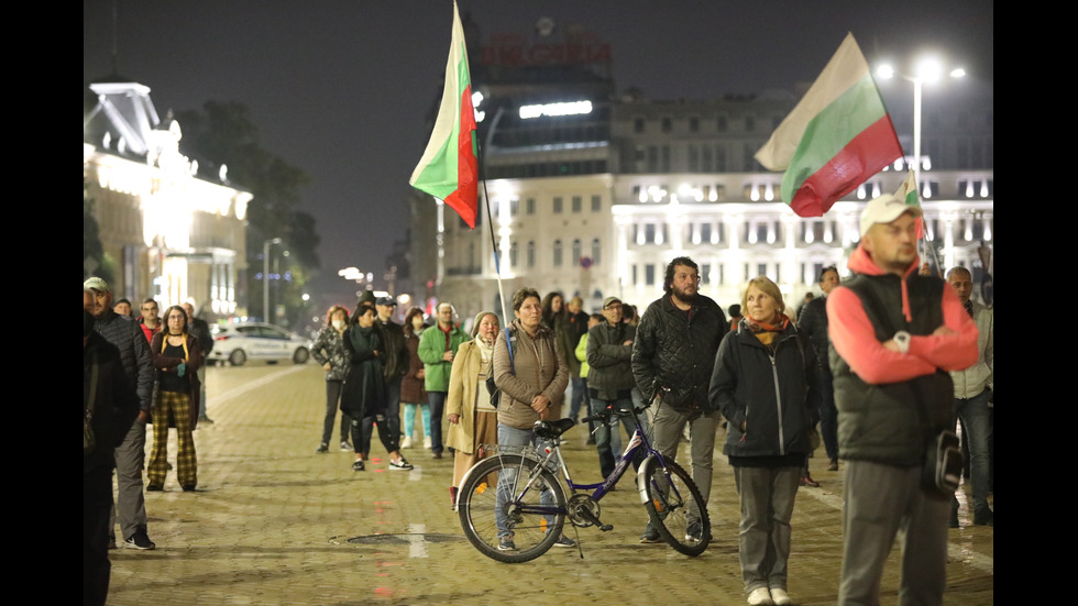 Протестиращи блокираха движението при "Орлов мост"