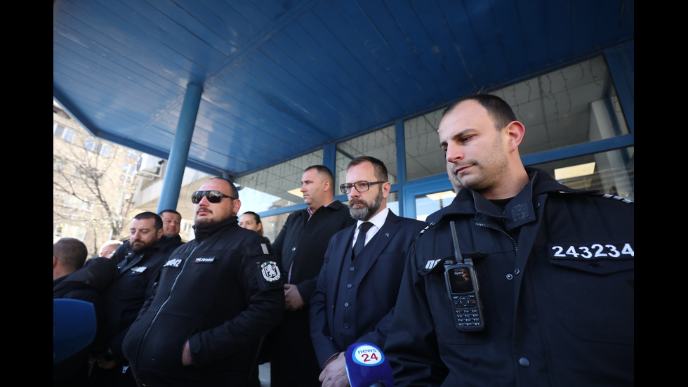 „Стига повече“: Протест в София срещу войната по пътищата