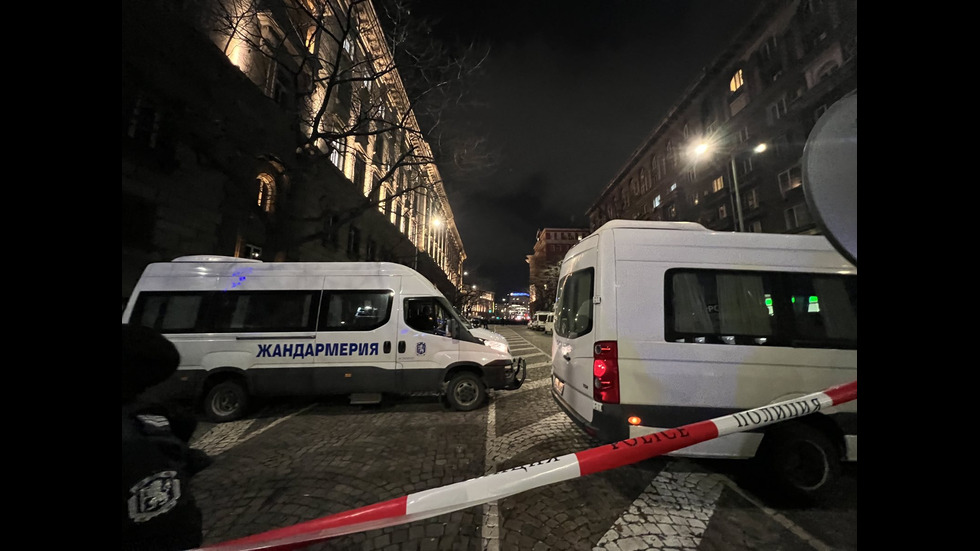 Протестиращи срещу Бюджет 2026 блокираха движението в "Триъгълника на властта"