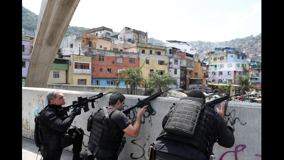 Сблъсъци в Бразилия между силите на реда и наркобанди