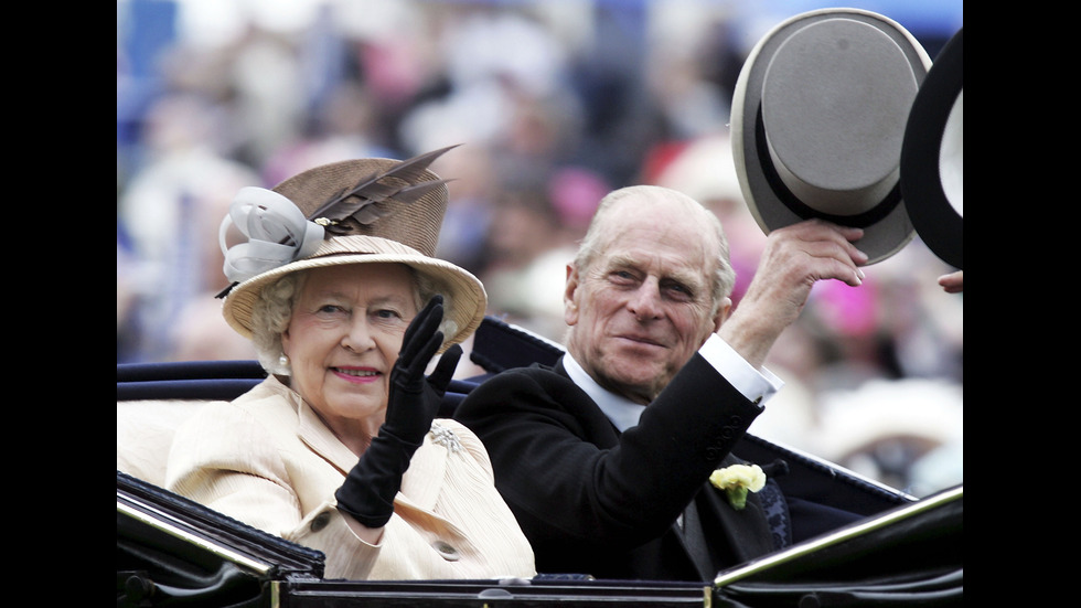 Кралица Елизабет и принц Филип празнуват годишнина от сватбата си