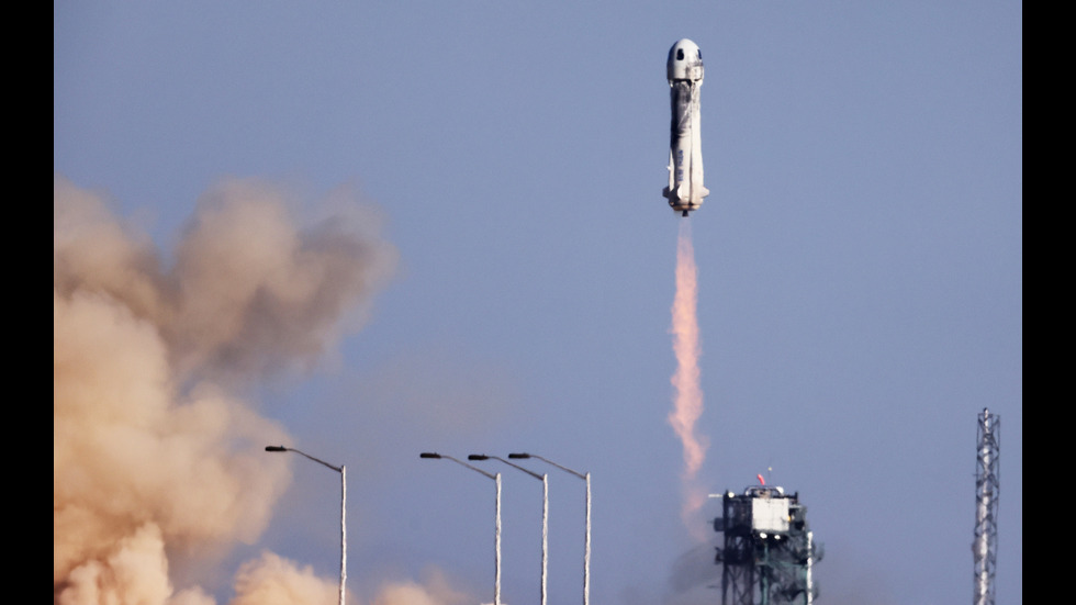 Космическите туристи на "Блу ориджин" се приземиха