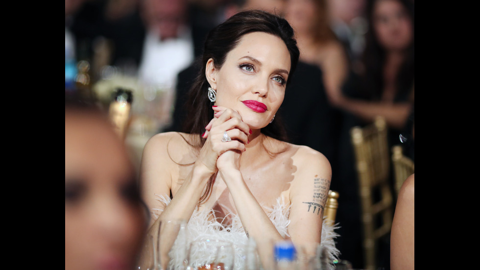 Анджелина Джоли на 45 години