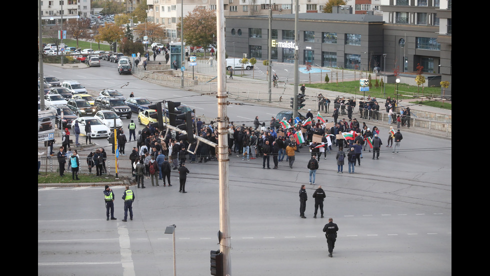 Жители на софийския квартал „Люлин“ на протест