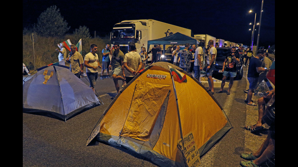 Протестиращи блокираха АМ „Марица” при пътния възел за село Капитан Андреево