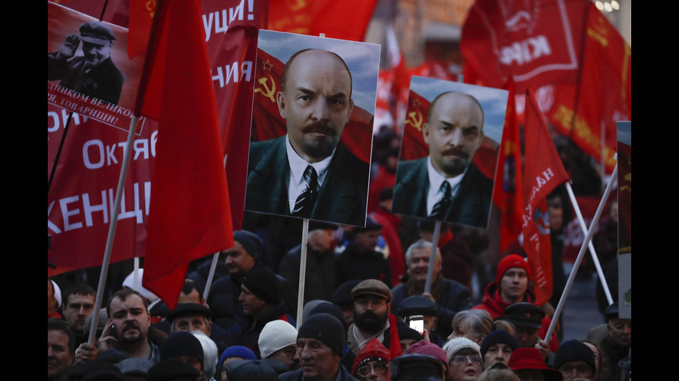 Парад в Москва отбеляза историческа дата от Втората световна война