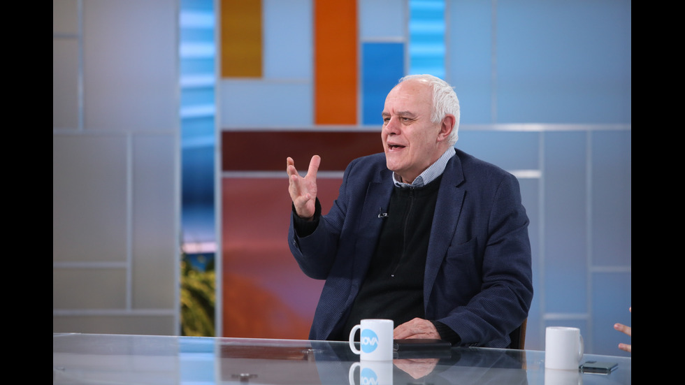 ЗАД КАДЪР: Изборният ден по NOVA В СНИМКИ