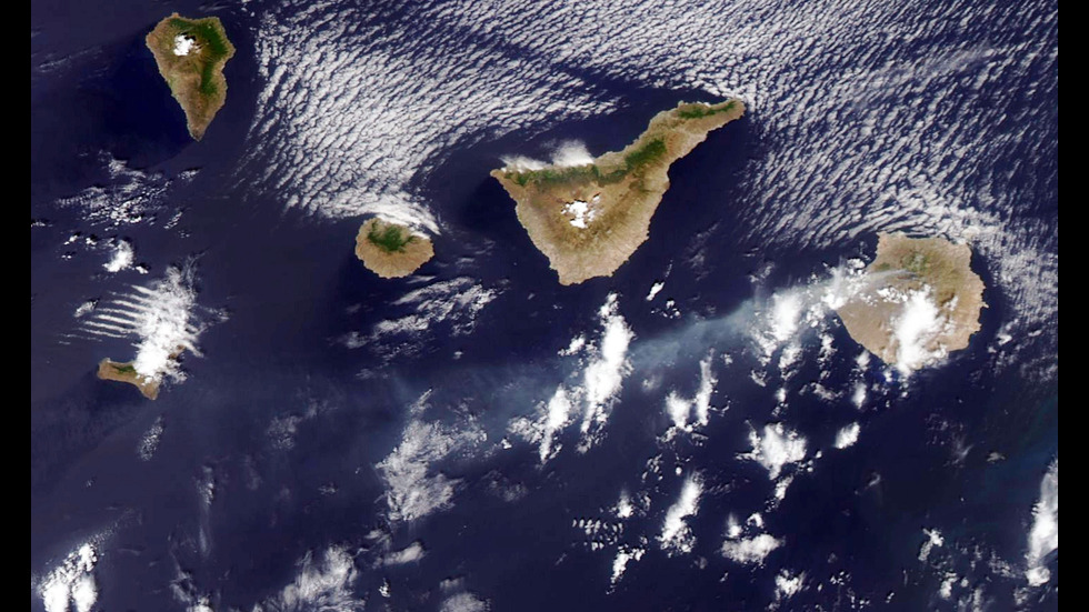 Пожарите на Канарските острови се виждат от Космоса