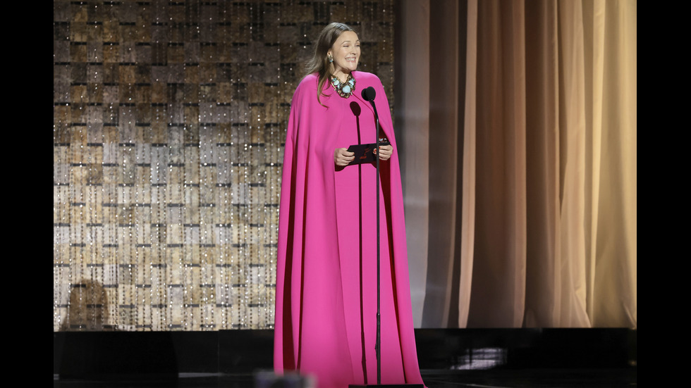 ОНЛАЙН ЛЮБОВ: Звезди, използвали приложения за запознанства