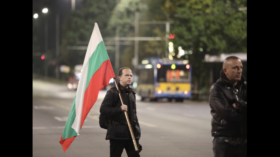 Протестиращи блокираха движението при "Орлов мост"