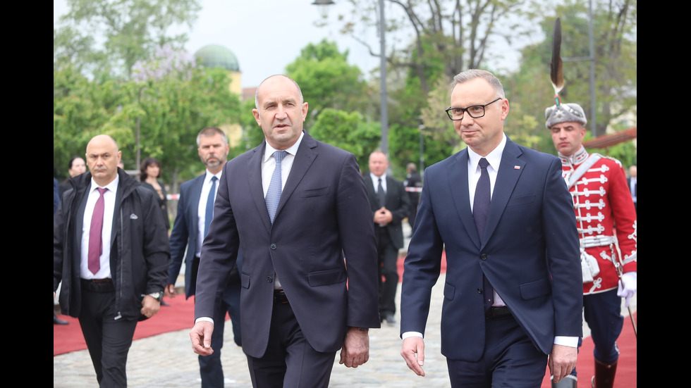 Президентът на Полша пристигна у нас