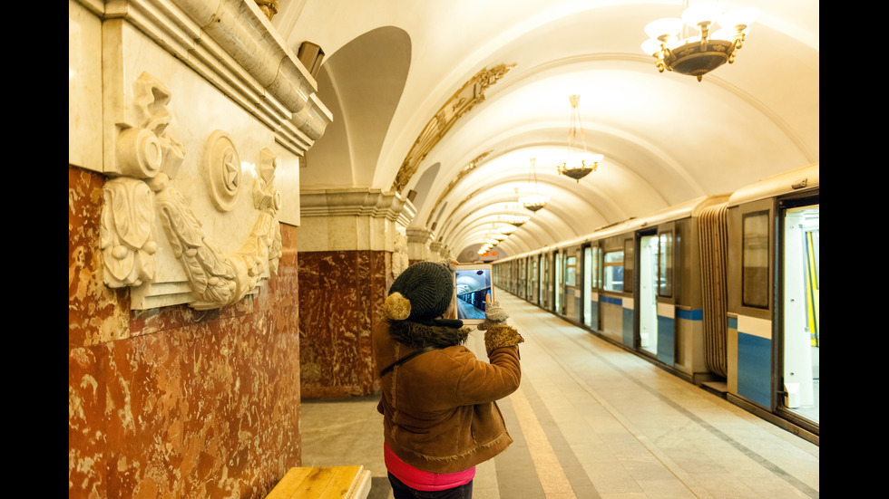 Най-красивите метростанции в Москва (ГАЛЕРИЯ)