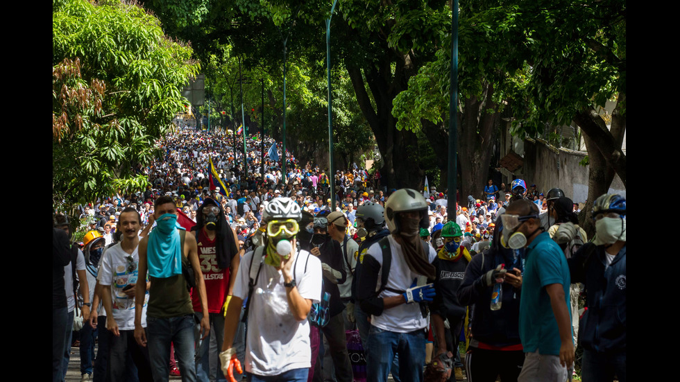 Протестите във Венецуела не стихват