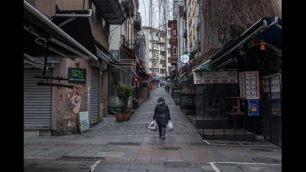 Празните улици на Истанбул