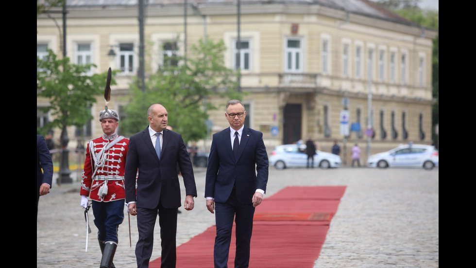 Президентът на Полша пристигна у нас