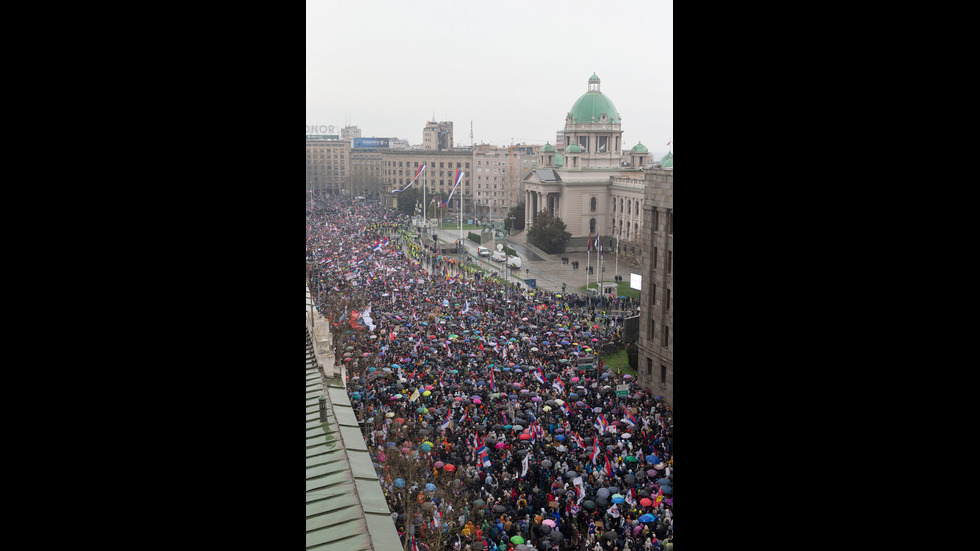 Най-големият антиправителствен протест в Сърбия