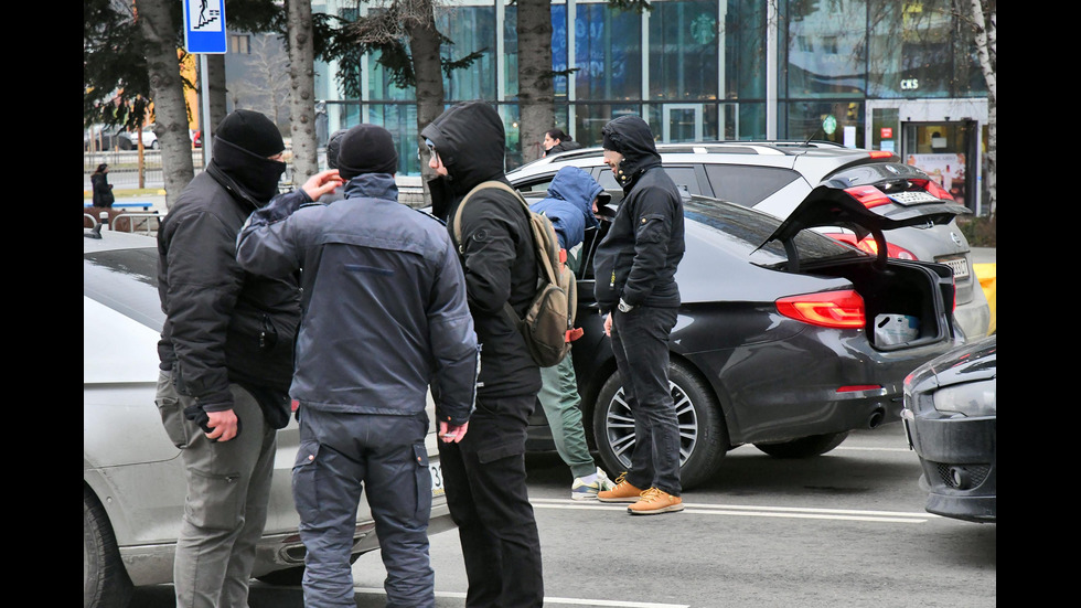 Спецакция блокира възлов булевард в София, хванаха пратка с дрога