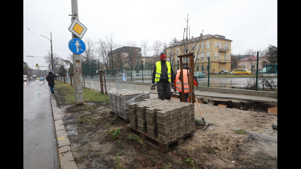 Пропадна тротоар в центъра на София