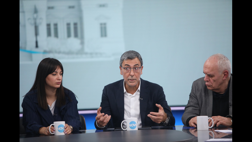 ЗАД КАДЪР: Изборният ден по NOVA В СНИМКИ