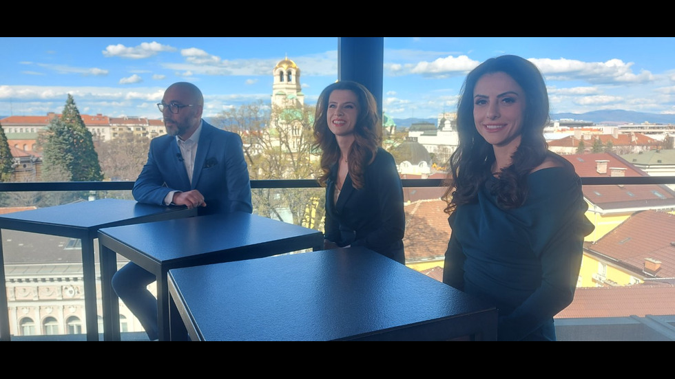 ЗАД КАДЪР: Изборният ден по NOVA В СНИМКИ