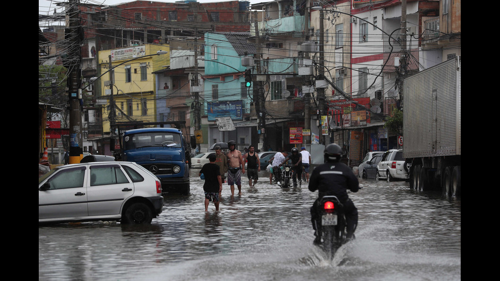 Расте броят на жертвите на поройните дъждове в Рио де Жанейро