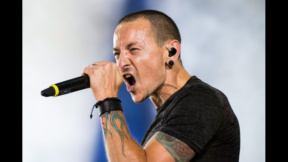 Самоуби се вокалът на Linkin Park