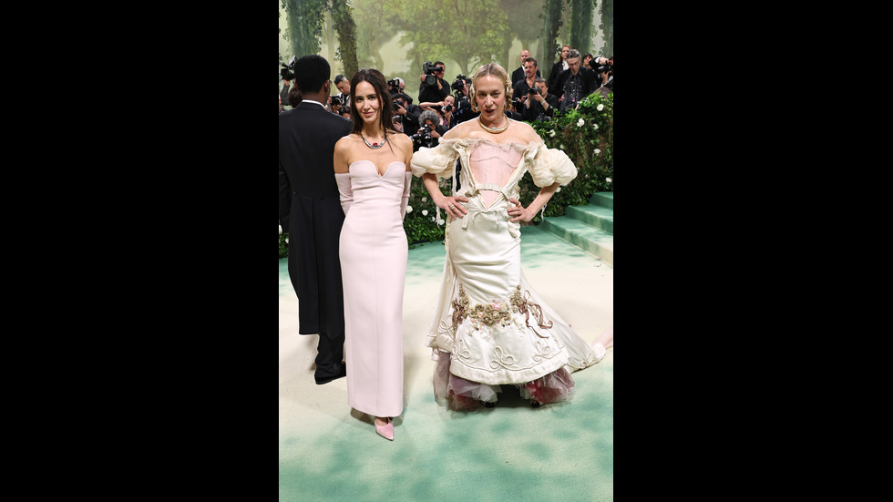 Звезди, блясък, смели и екстравагантни тоалети на Met Gala 2024