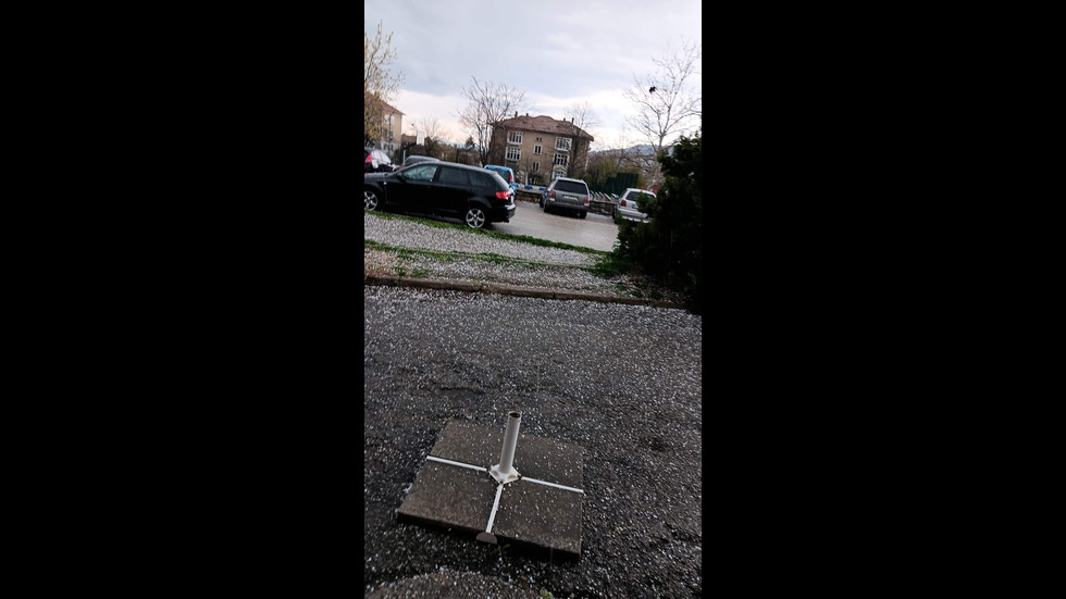 Градушка с големина на юмрук падна във Великотърновско