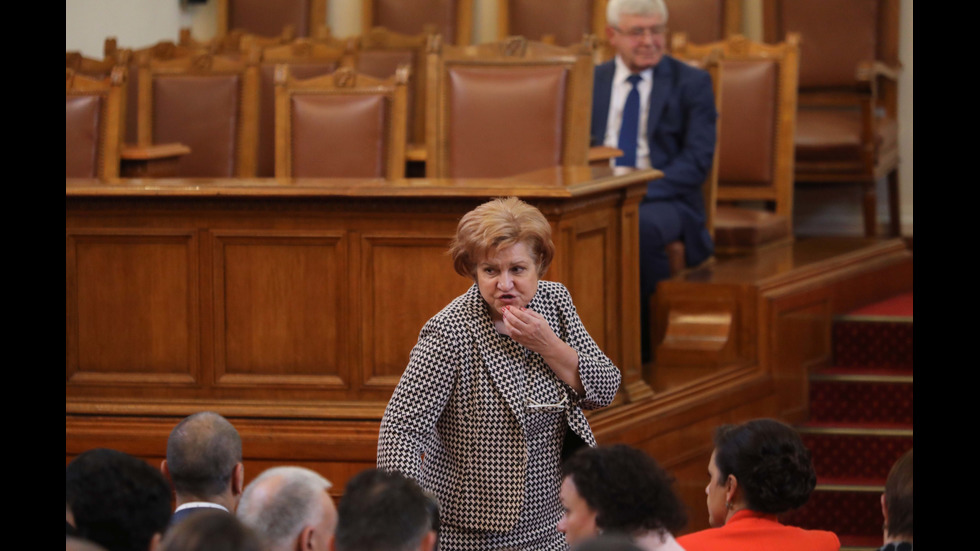 На извънредно заседание депутатите обсъждат бюджета за 2019 г.