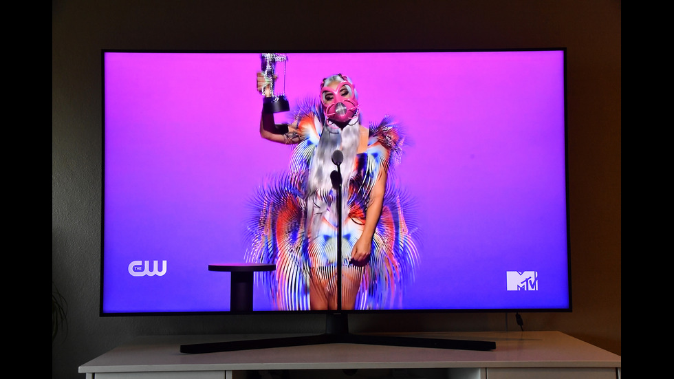 Лейди Гага със завидна колекция от маски на наградите на MTV