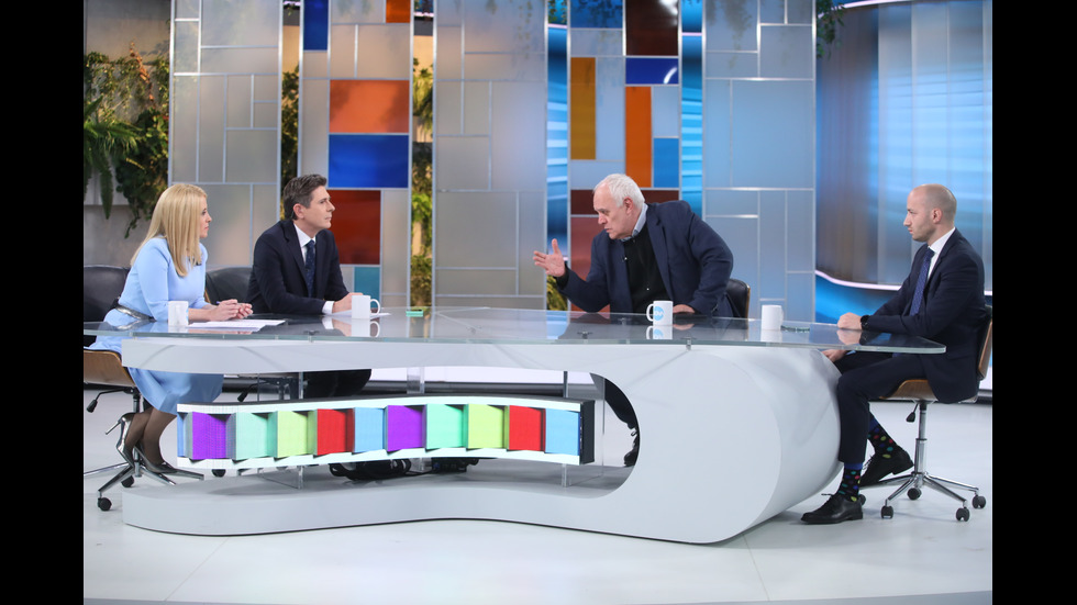 ЗАД КАДЪР: Изборният ден по NOVA В СНИМКИ