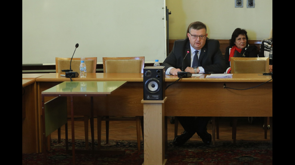 Временната анкетна комисия на парламента за БНР изслушва главния прокурор Сотир Цацаров