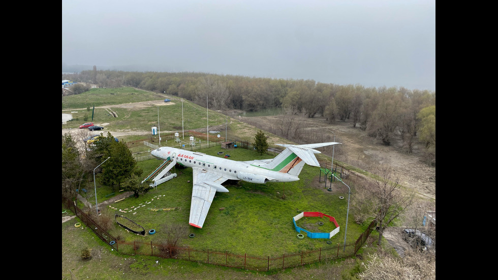 Приземен "Ту-134" се превръща в зала за творчески дейности